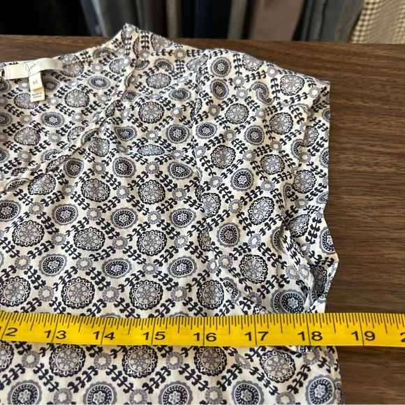 Joie Navy and White Geometric Blouse M - Picture 8 of 9